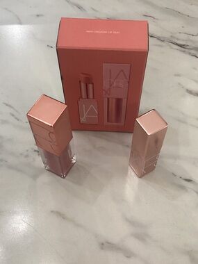 NARS Mini Lip Duo in Peachy Coral Packaging